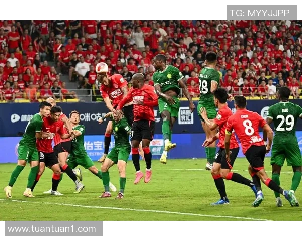 中超焦点战大连一方迎战北京中赫国安争夺季后赛名额的关键对决