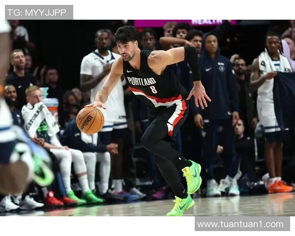 鹈鹕与开拓者季后赛第四场精彩录像回放分析与精彩瞬间回顾